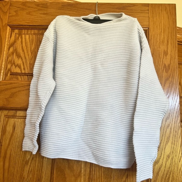 H&M Basic - Textured Knit Sweater - Picture 1 of 3